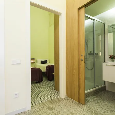 Uma Pau Claris Apartment
